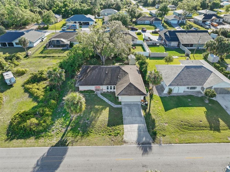 Active With Contract: $284,400 (3 beds, 2 baths, 1594 Square Feet)