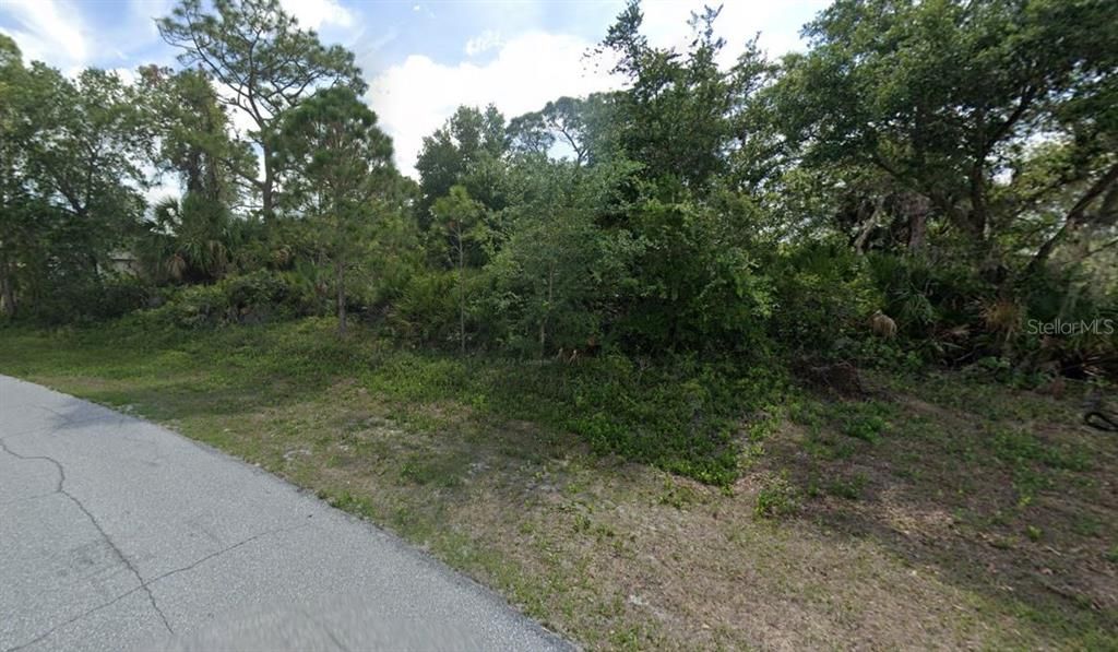 Недавно продано: $16,500 (0.19 acres)