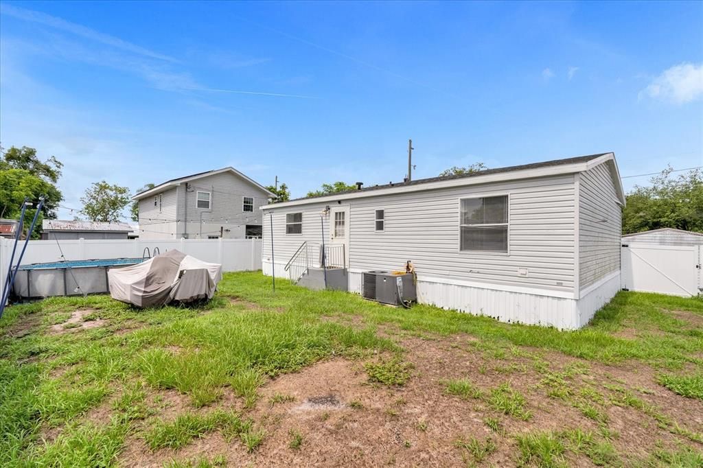 For Sale: $250,000 (3 beds, 2 baths, 1080 Square Feet)