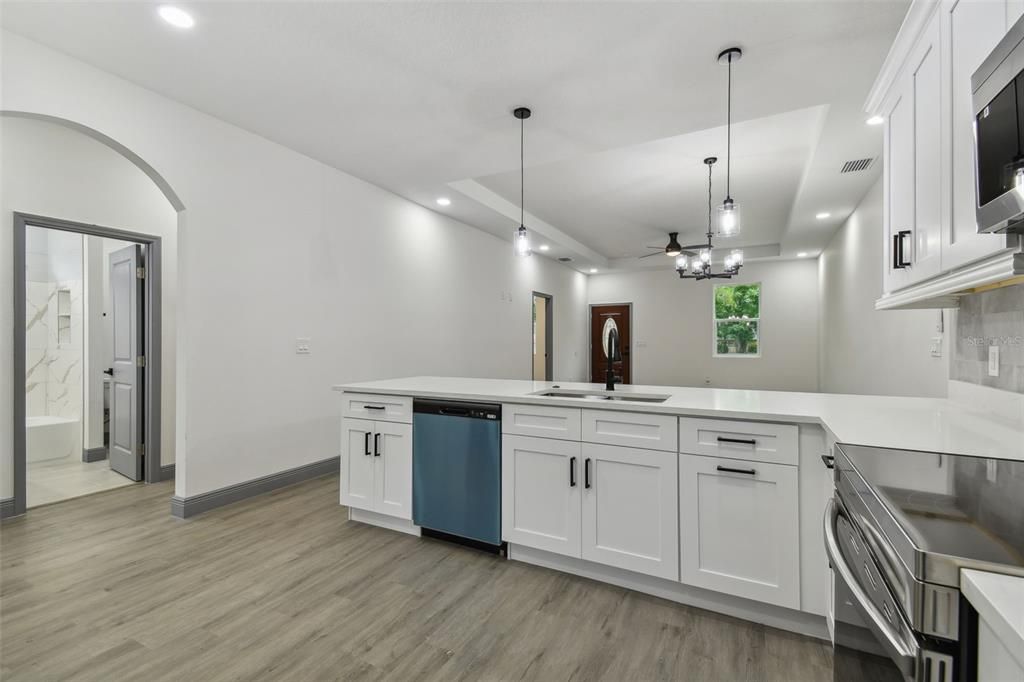 Active With Contract: $350,000 (4 beds, 3 baths, 1675 Square Feet)