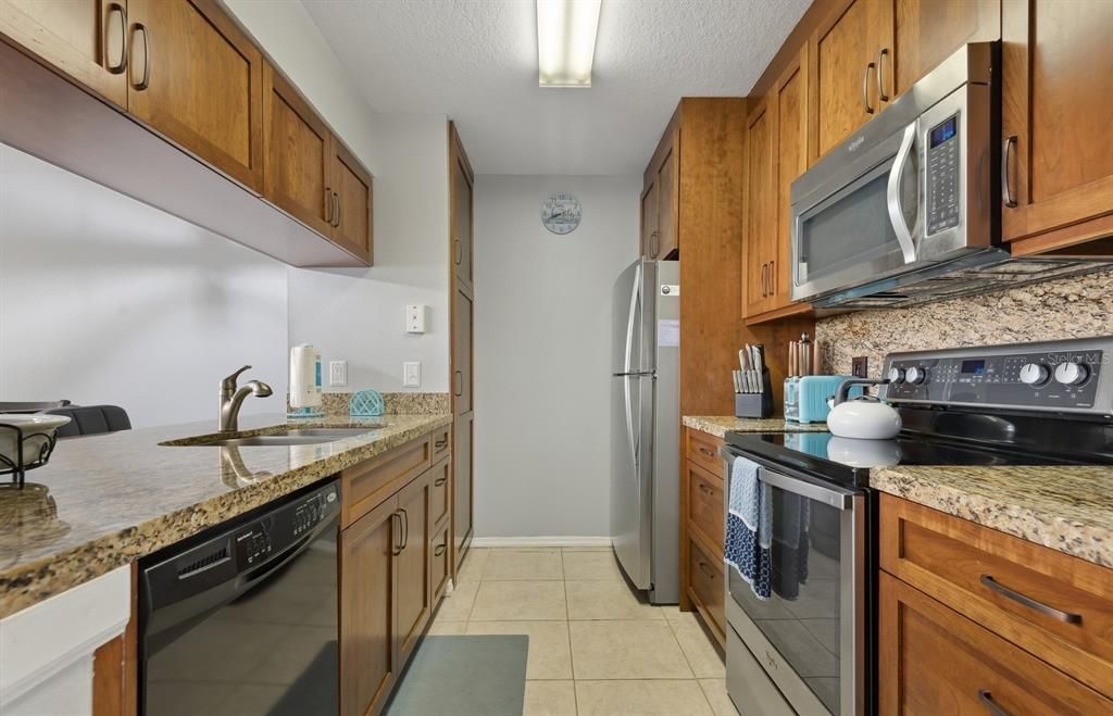 For Rent: $2,500 (3 beds, 2 baths, 1357 Square Feet)