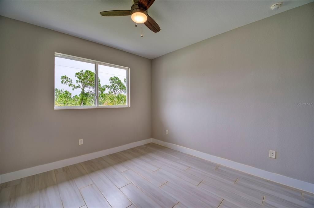 Guest bedroom 2