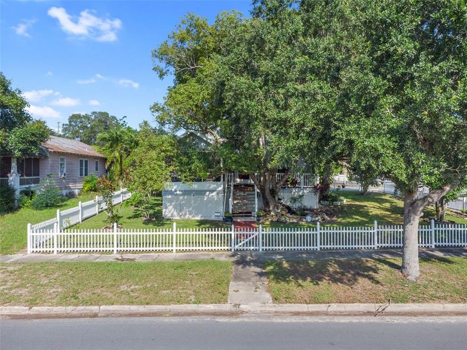 For Sale: $333,000 (3 beds, 2 baths, 1915 Square Feet)