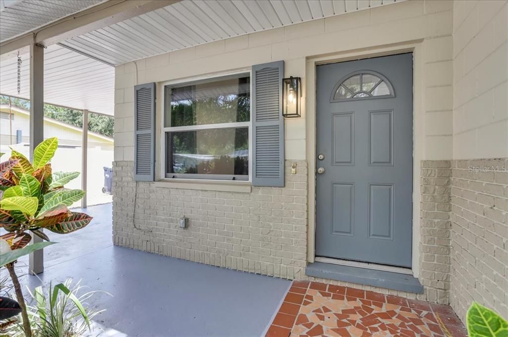 Active With Contract: $399,900 (3 beds, 2 baths, 1102 Square Feet)