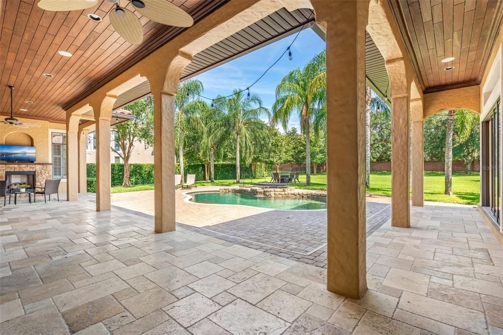 For Sale: $2,495,000 (5 beds, 5 baths, 5825 Square Feet)