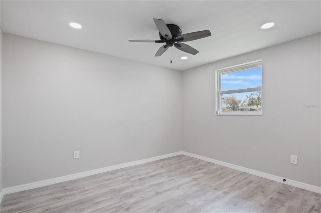 Active With Contract: $344,000 (3 beds, 2 baths, 1242 Square Feet)