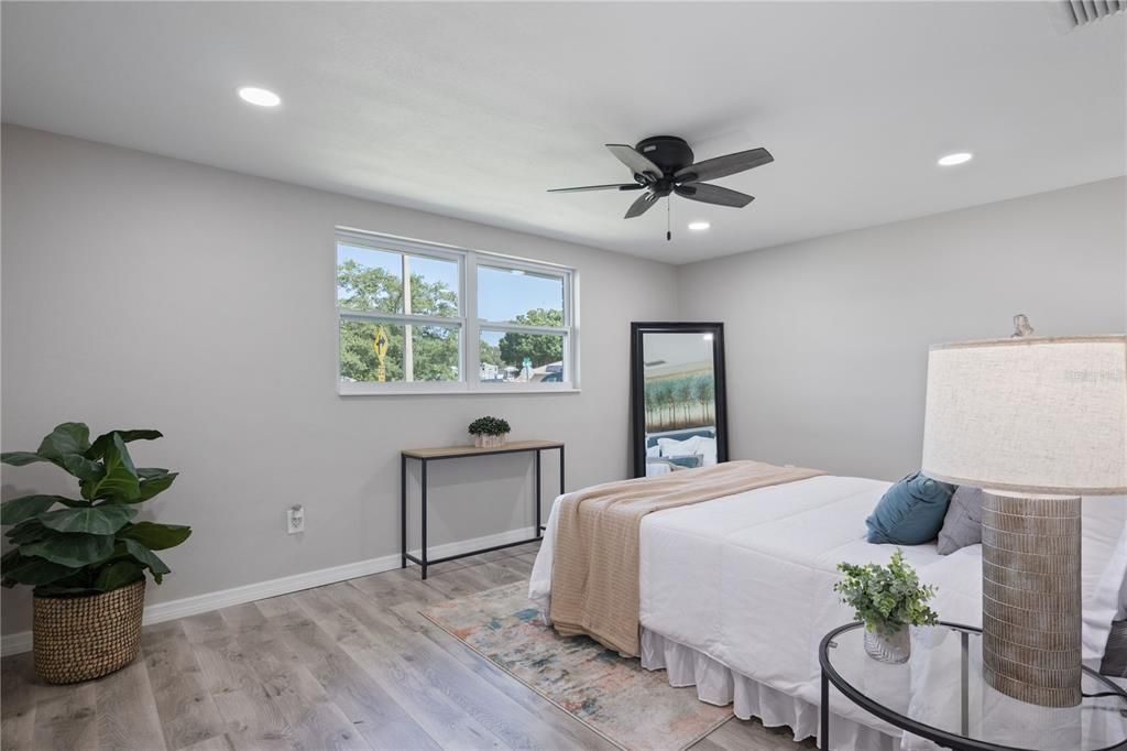 Active With Contract: $344,000 (3 beds, 2 baths, 1242 Square Feet)