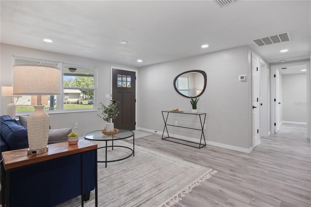 Active With Contract: $344,000 (3 beds, 2 baths, 1242 Square Feet)