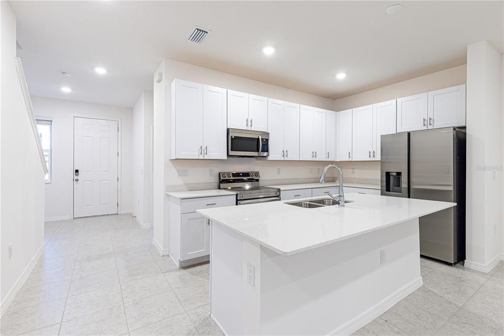 Active With Contract: $2,580 (4 beds, 3 baths, 1784 Square Feet)