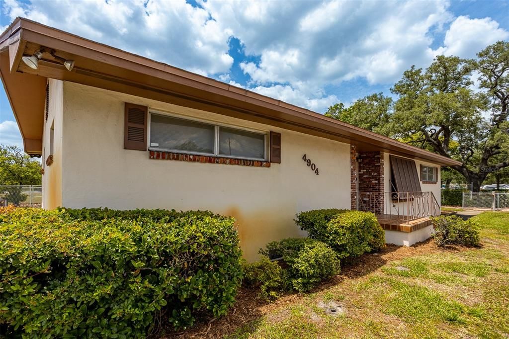 For Sale: $895,000 (3 beds, 2 baths, 2181 Square Feet)