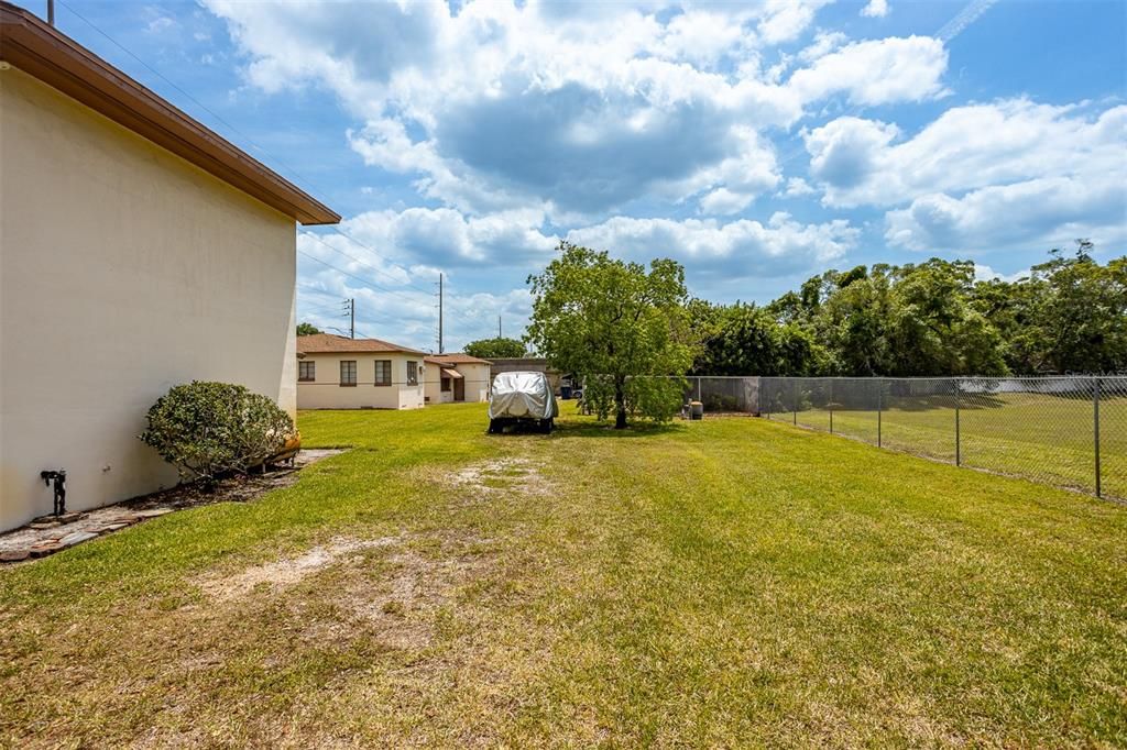 For Sale: $895,000 (3 beds, 2 baths, 2181 Square Feet)