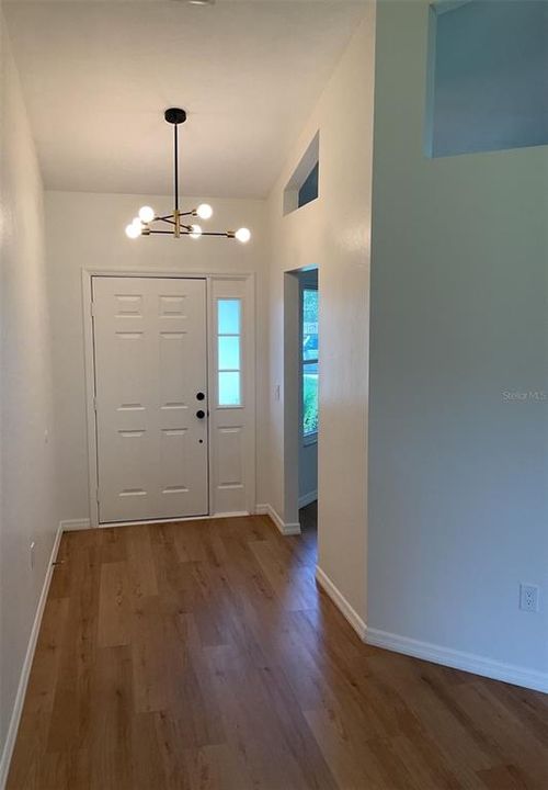 For Rent: $2,575 (3 beds, 2 baths, 1754 Square Feet)