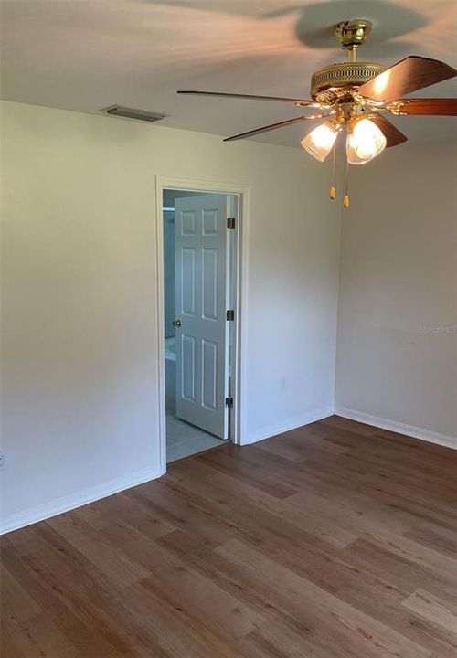 For Rent: $2,575 (3 beds, 2 baths, 1754 Square Feet)