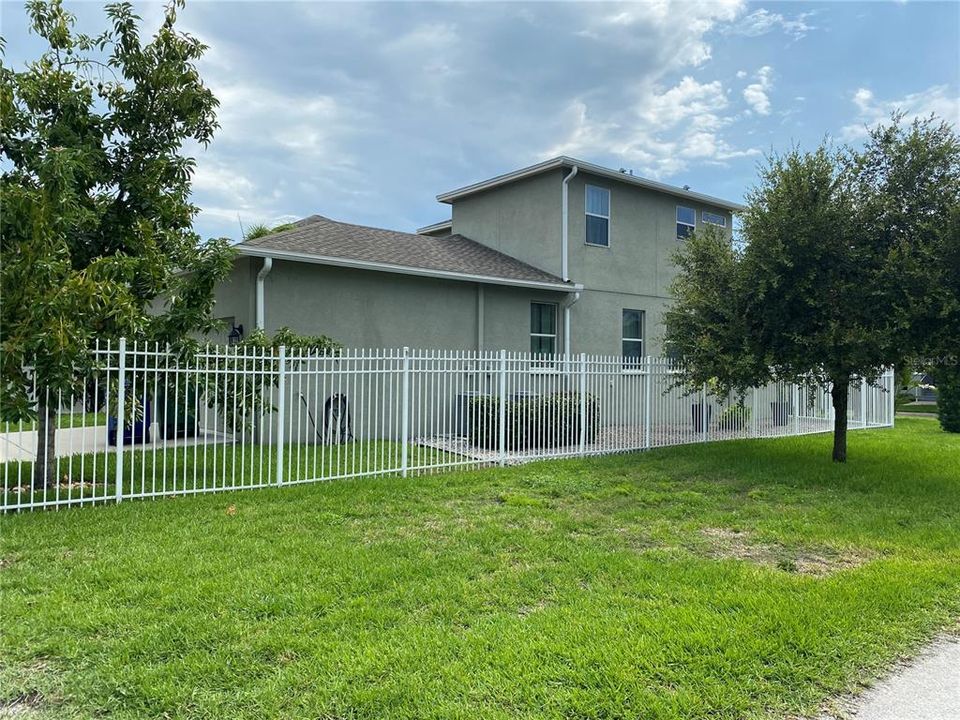 Active With Contract: $4,900 (4 beds, 2 baths, 1846 Square Feet)