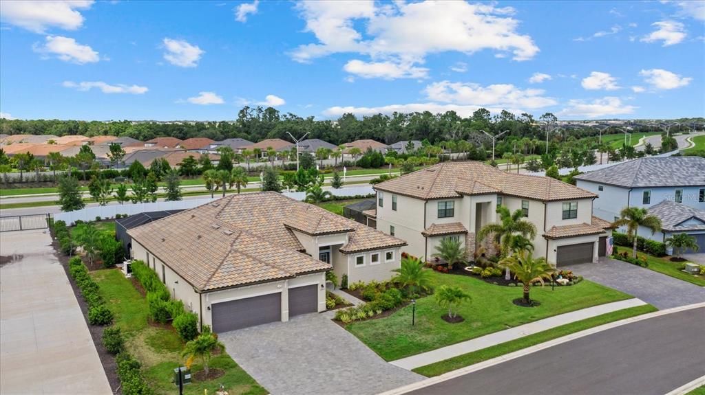 Active With Contract: $1,100,000 (3 beds, 3 baths, 2647 Square Feet)