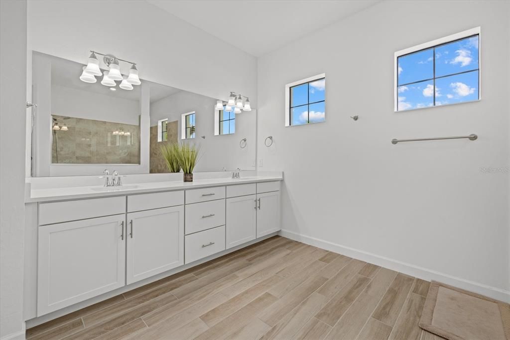 Active With Contract: $1,100,000 (3 beds, 3 baths, 2647 Square Feet)