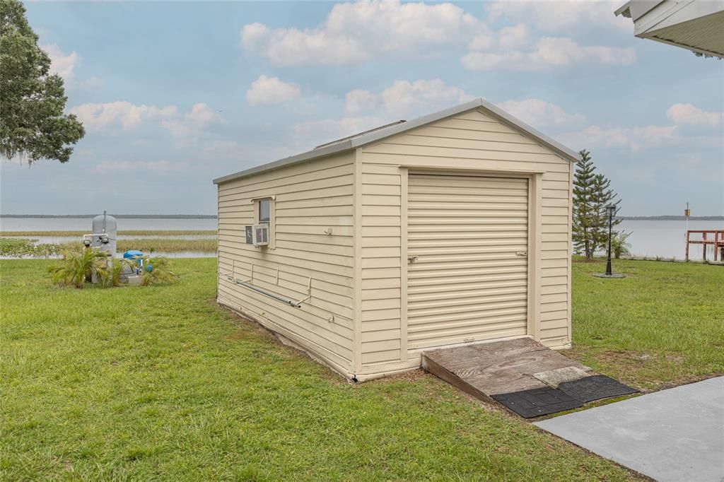 Shed in Back Yard