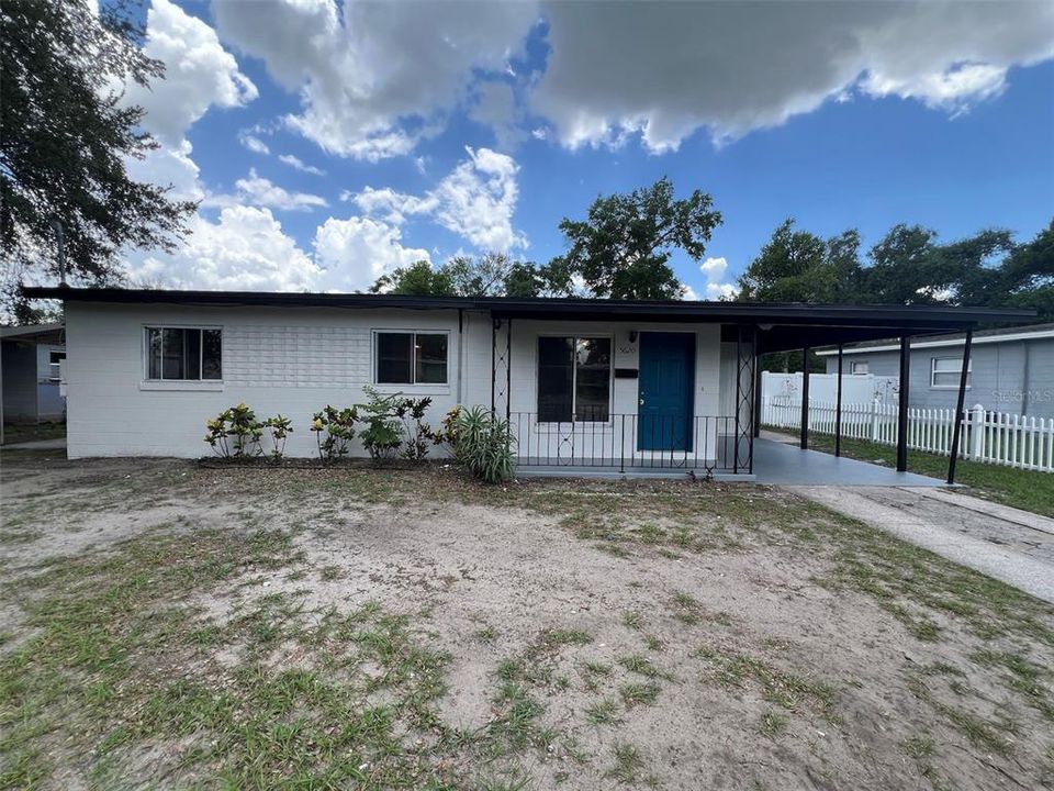 For Sale: $267,500 (3 beds, 1 baths, 1039 Square Feet)