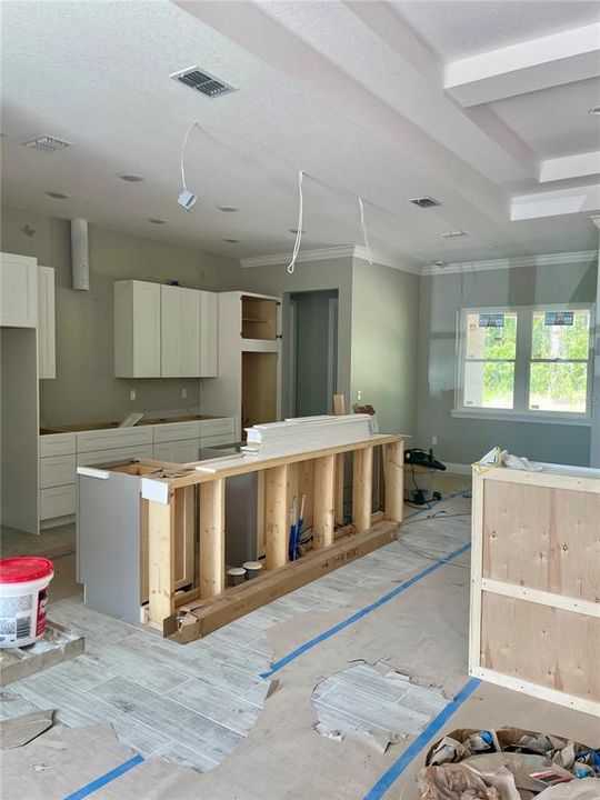 Large center island in kitchen