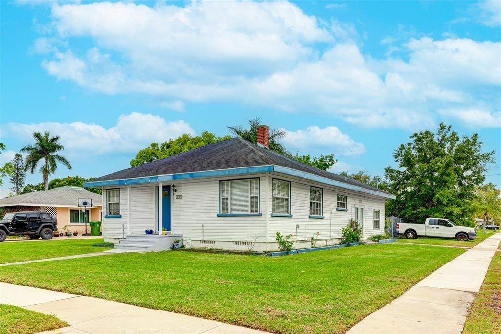 Active With Contract: $150,000 (3 beds, 2 baths, 840 Square Feet)