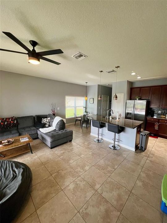 For Rent: $2,600 (3 beds, 2 baths, 1500 Square Feet)