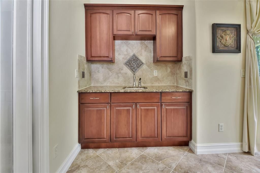 Wet bar in Florida Room