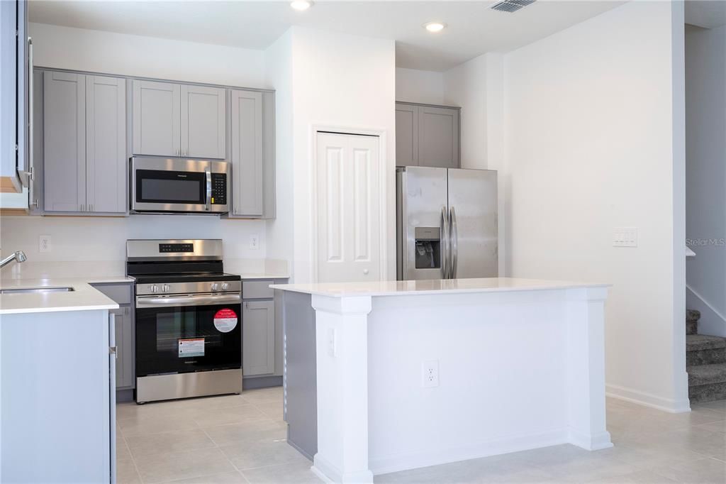 Active With Contract: $2,450 (3 beds, 2 baths, 1873 Square Feet)