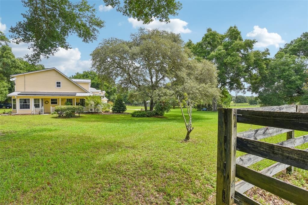 For Sale: $1,000,000 (5 beds, 5 baths, 3335 Square Feet)