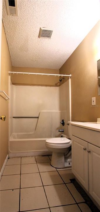 For Rent: $1,450 (2 beds, 1 baths, 905 Square Feet)