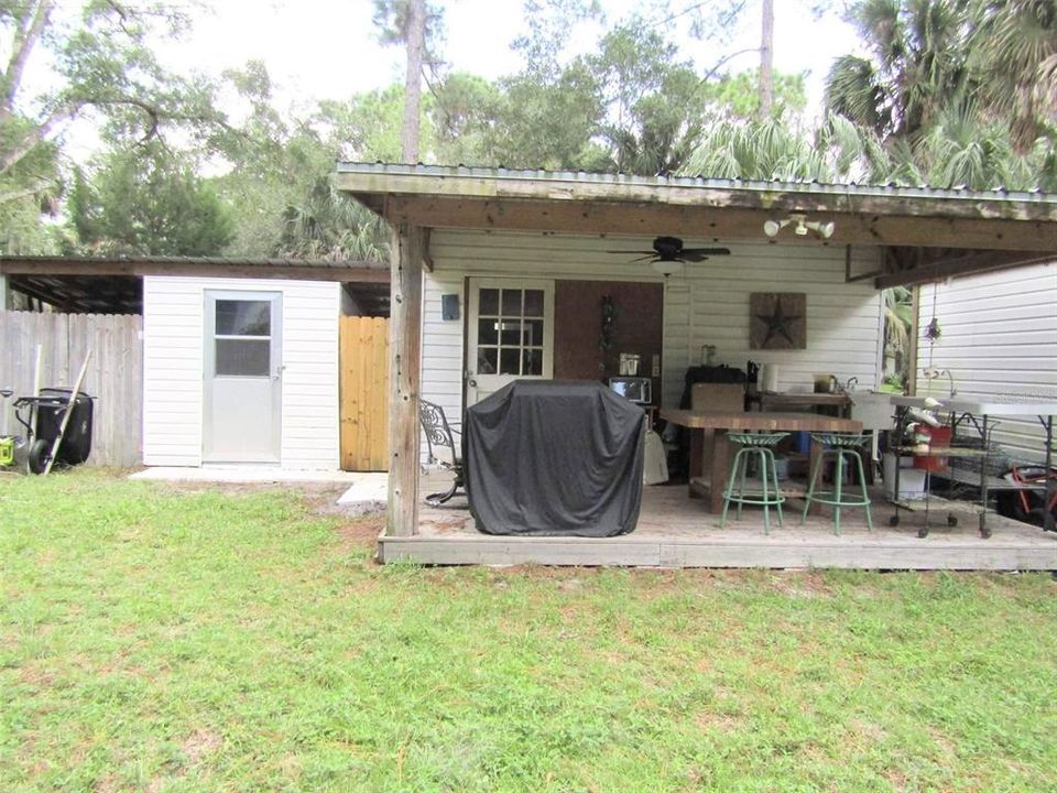 For Sale: $230,000 (2 beds, 1 baths, 768 Square Feet)