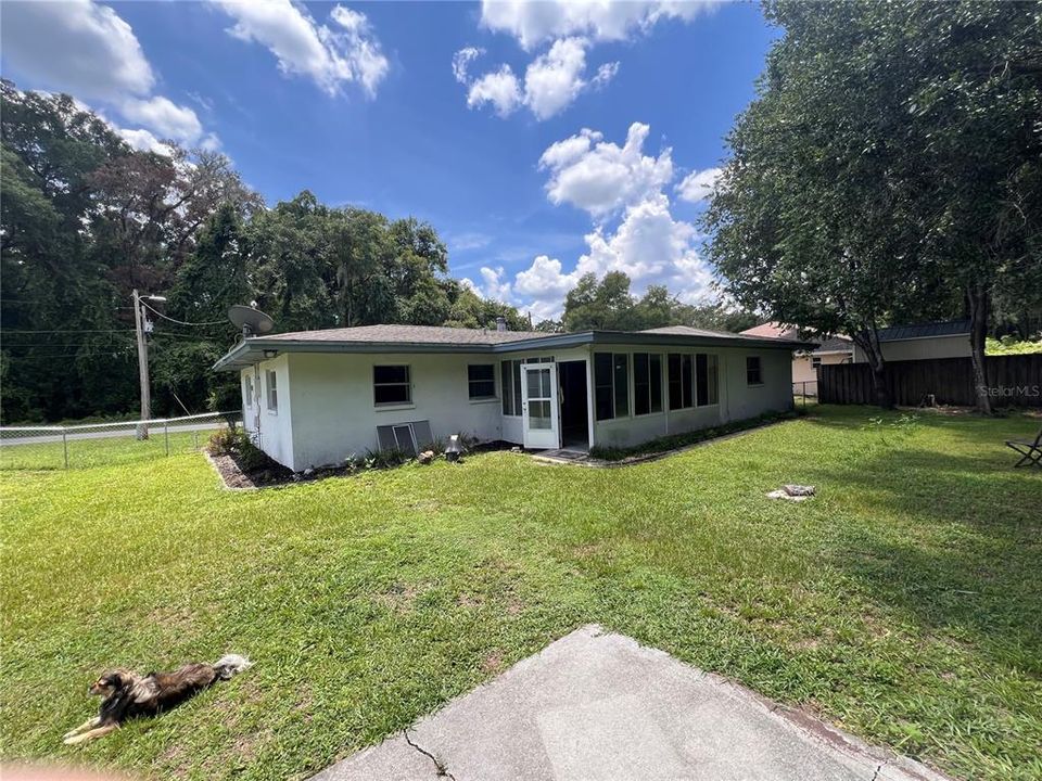 Active With Contract: $220,000 (3 beds, 2 baths, 1142 Square Feet)