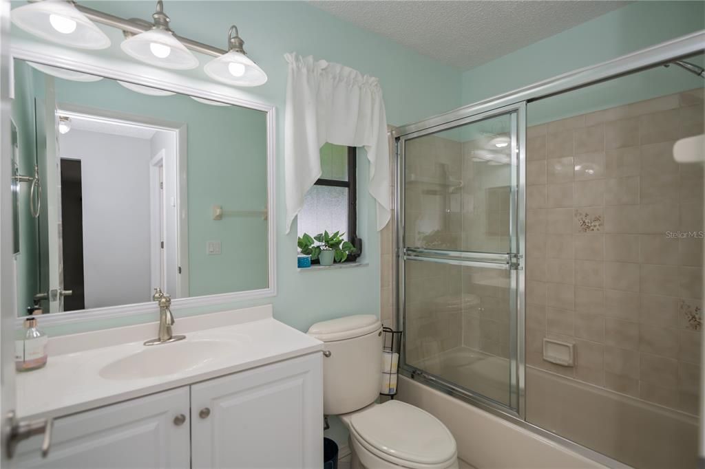 For Sale: $335,000 (2 beds, 2 baths, 1348 Square Feet)