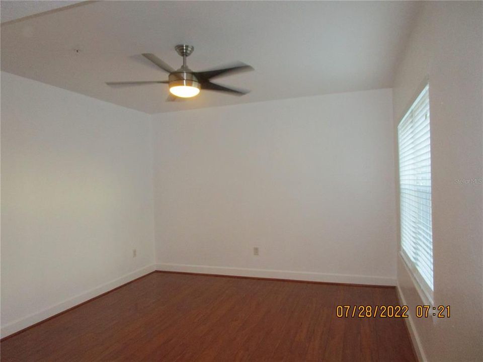 For Sale: $260,000 (2 beds, 2 baths, 1215 Square Feet)