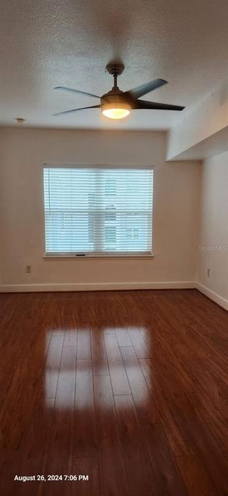 For Sale: $260,000 (2 beds, 2 baths, 1215 Square Feet)