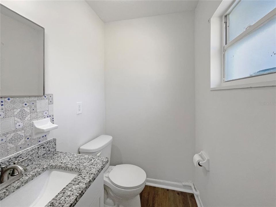 For Sale: $230,000 (3 beds, 1 baths, 1118 Square Feet)