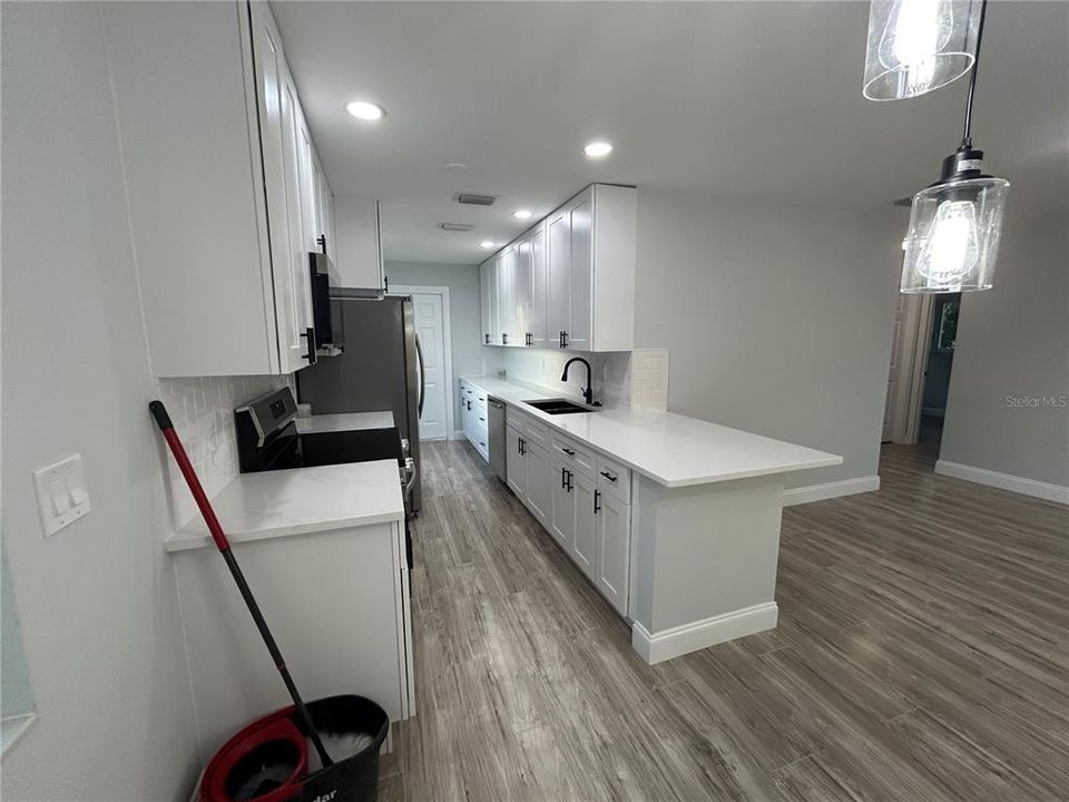 For Sale: $234,990 (3 beds, 1 baths, 816 Square Feet)