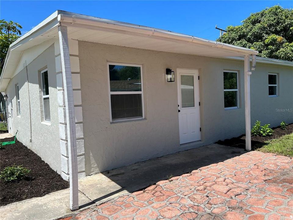 For Sale: $234,990 (3 beds, 1 baths, 816 Square Feet)