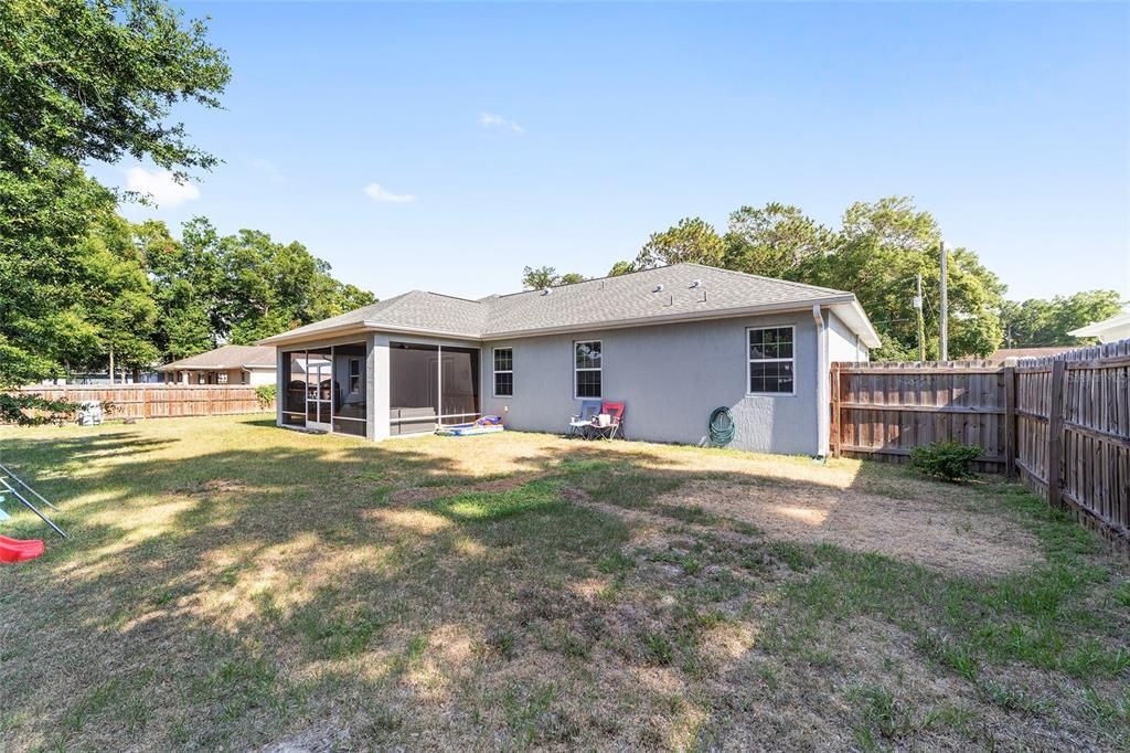 Active With Contract: $350,000 (3 beds, 2 baths, 1818 Square Feet)