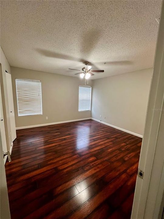 For Sale: $265,000 (2 beds, 1 baths, 1152 Square Feet)