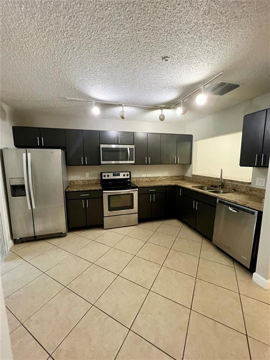 For Sale: $265,000 (2 beds, 1 baths, 1152 Square Feet)