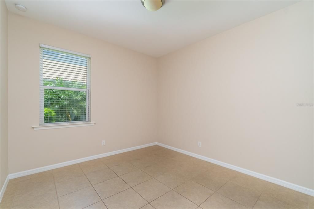 For Rent: $2,600 (3 beds, 2 baths, 1983 Square Feet)