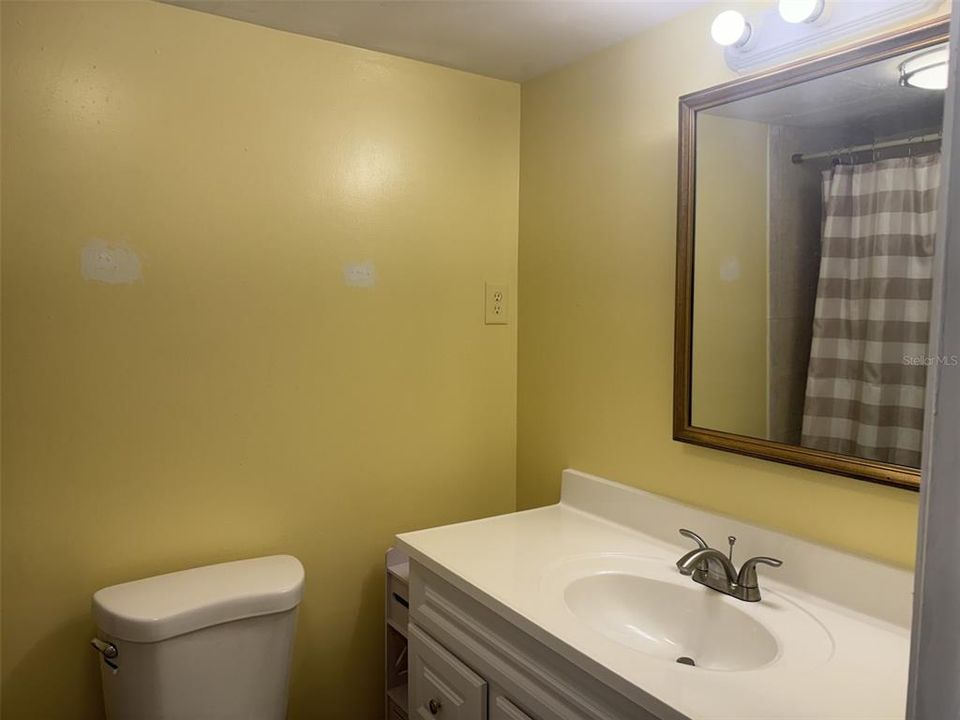 For Sale: $139,999 (2 beds, 2 baths, 1062 Square Feet)