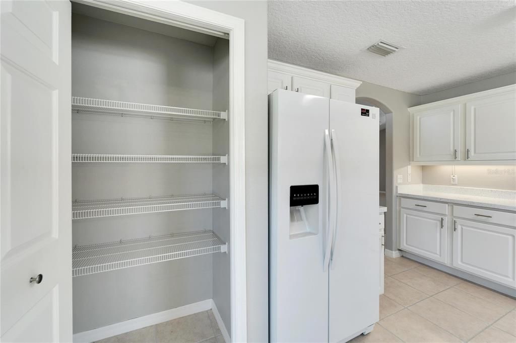 Active With Contract: $297,000 (2 beds, 2 baths, 1493 Square Feet)