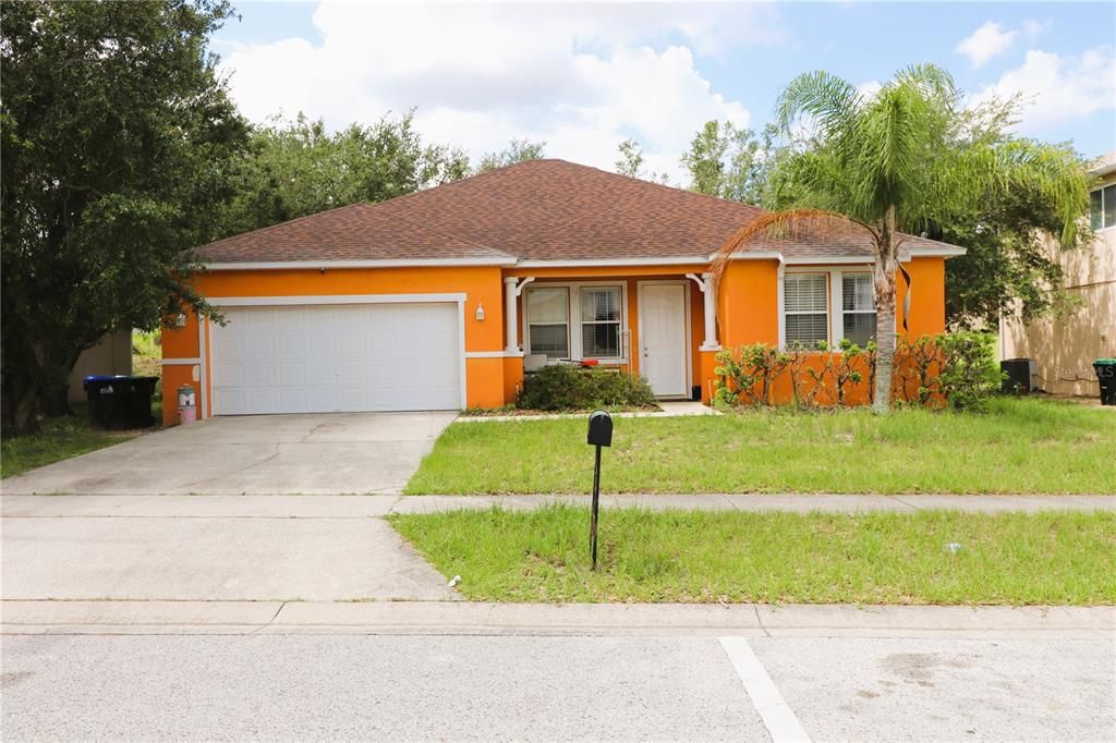 For Sale: $399,900 (3 beds, 2 baths, 1957 Square Feet)