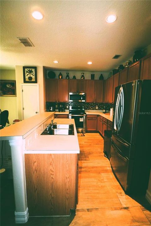 For Sale: $409,900 (3 beds, 2 baths, 1957 Square Feet)