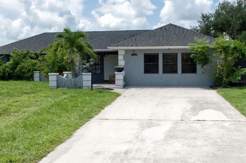 For Sale: $580,000 (3 beds, 2 baths, 1970 Square Feet)