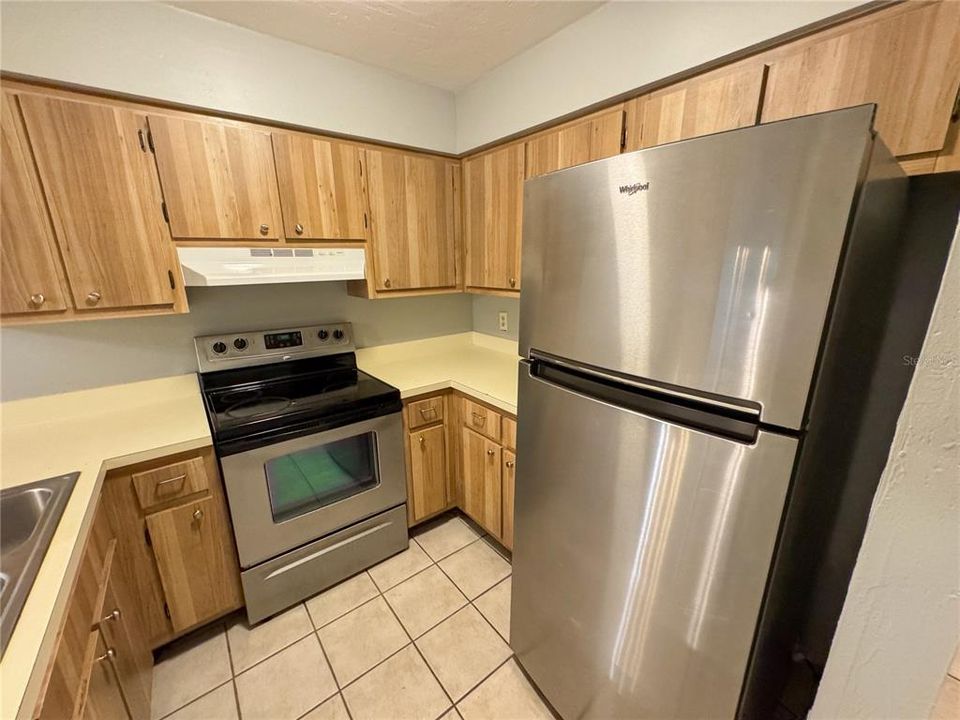 Active With Contract: $160,000 (2 beds, 2 baths, 1088 Square Feet)