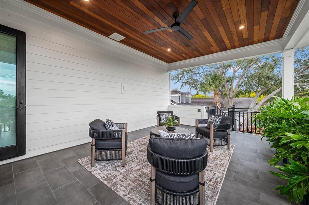 Active With Contract: $4,000,000 (4 beds, 4 baths, 3613 Square Feet)