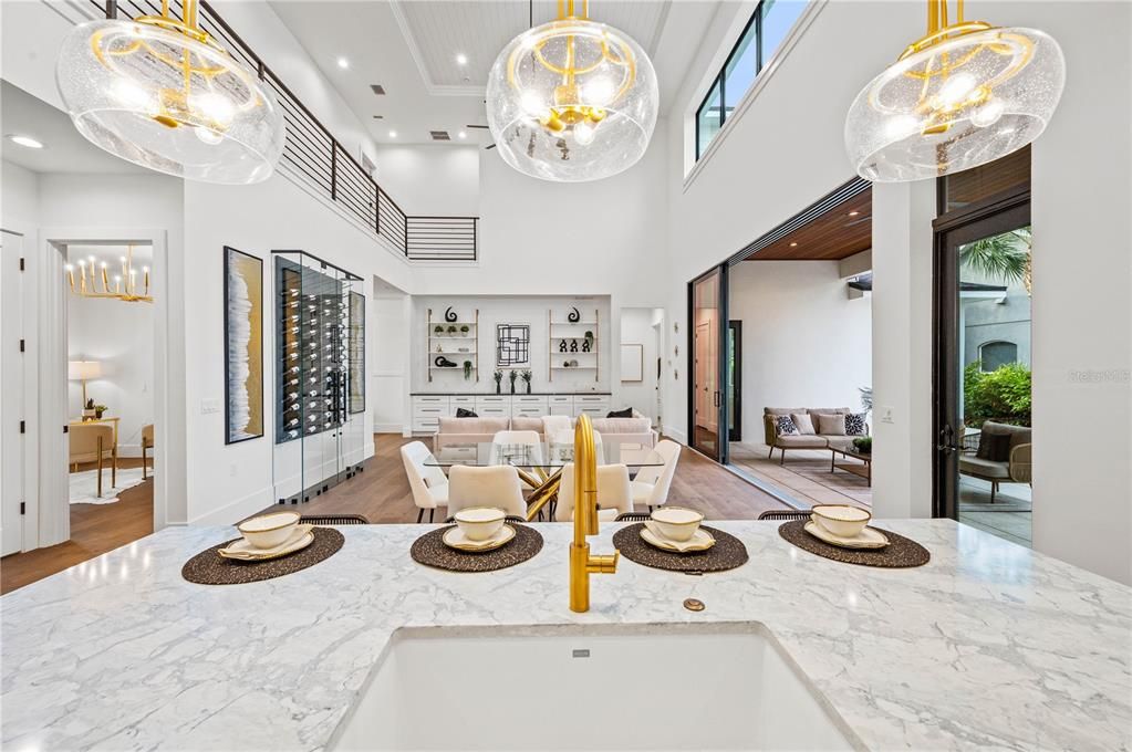 Active With Contract: $4,000,000 (4 beds, 4 baths, 3613 Square Feet)