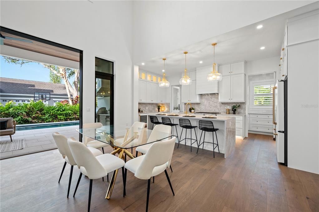 Active With Contract: $4,000,000 (4 beds, 4 baths, 3613 Square Feet)